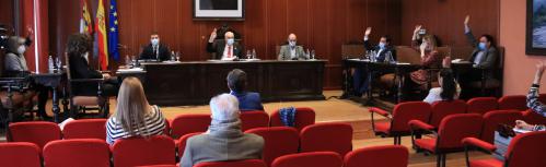 Aprobación definitiva del presupuesto con los votos de PSOE y UCIN