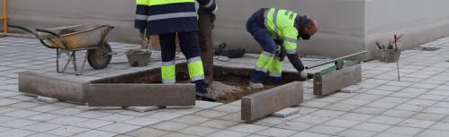 Personas trabajando en Manzanares