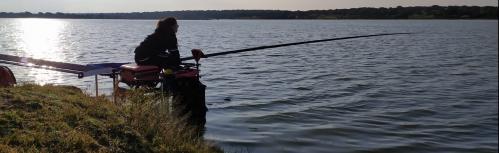 Virginia Bravo en el campeonato regional de pesca en agua dulce