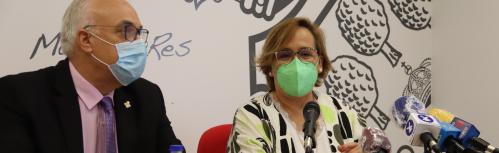 Carmen Teresa Olmedo ha comparecido junto al alcalde de Manzanares