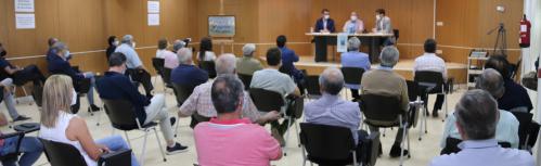 La presentación se realizó en la biblioteca municipal