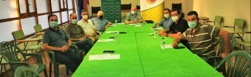Participantes en la primera mesa de precios de la temporada