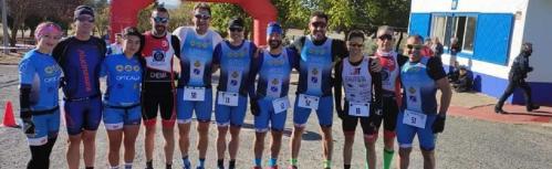 Triatletas del CD Opticalia Triatlón Manzanares en el Duatlón Cross de Alcázar de San Juan 2021