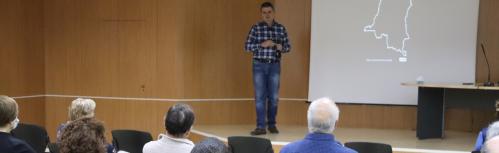 Gómez-Cambronero durante la presentación del libro