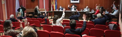 Votación a favor del presupuesto municipal de 2022 por toda la corporación