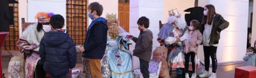 Entrega de cartas a los Reyes Magos en la plaza en la tarde del lunes