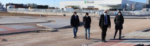 El alcalde visita las obras del Sector 5