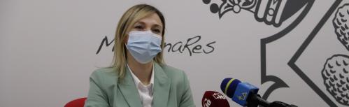 La portavoz Laura Carrillo dando cuenta los acuerdos de la Junta de Gobierno Local