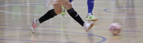 Un partido de fútbol sala disputado en el pabellón 'Antonio Caba'