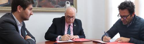 Convenios de colaboración del Ayuntamiento con los IES 'Azuer' y 'Pedro Álvarez de Sotomayor' 2022
