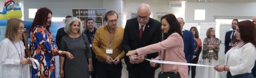 Corte de cinta inaugural