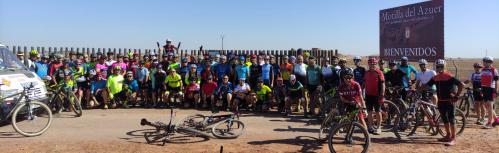 Participantes en la puerta de la Motilla del Azuer