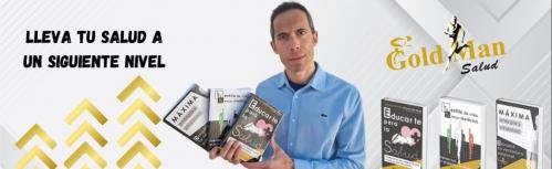 Manuel Jesús Jiménez con sus tres libros