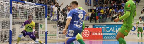 Daniel Gabriel fue capaz de batir a Barrón por debajo de las piernas en el 2-3