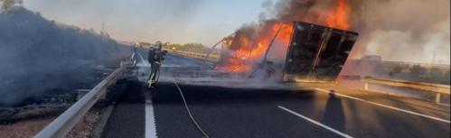 Imagen del incendio facilitada por Emergencia Ciudad Real