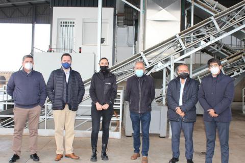 El Cónsul General de Ecuador en Madrid visita la Cooperativa Jesús del Perdón – Bodegas Yuntero