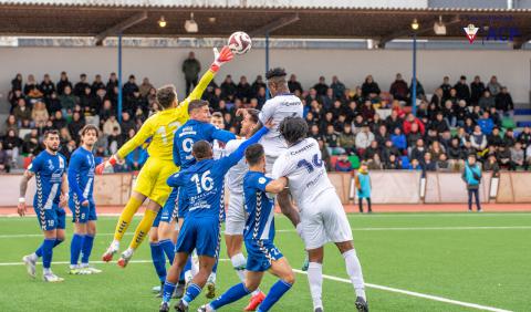 Sánchez Mellado CD EFB Valdepeñas-Manzanares CF (Fotografía: CD Valdepeñas)