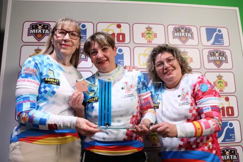 Mari Paz Rodríguez-Paz, Maripepa Rodríguez y Elvira Valdepeñas (CD Arqueros de Manzanares)