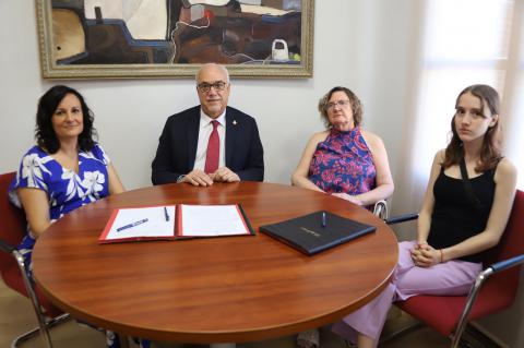 Firma convenio Ayuntamiento y Cruz Roja (julio 2025)