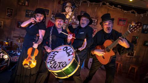 El Funeral Che y Moche