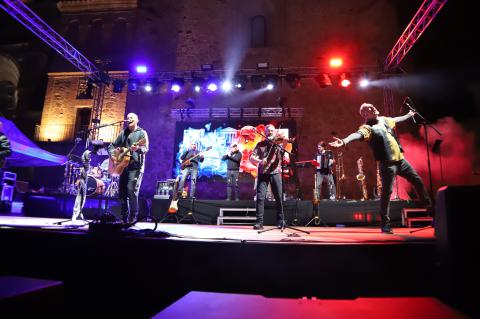Actuación de Celtas Cortos en el concierto gratuito de mayo de 2026 en Manzanares