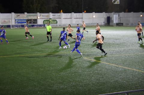 Lance del partido en el segundo tiempo