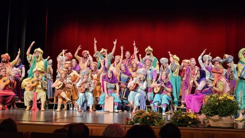 Coro de los Estudiantes en el Gran Teatro de Manzanares
