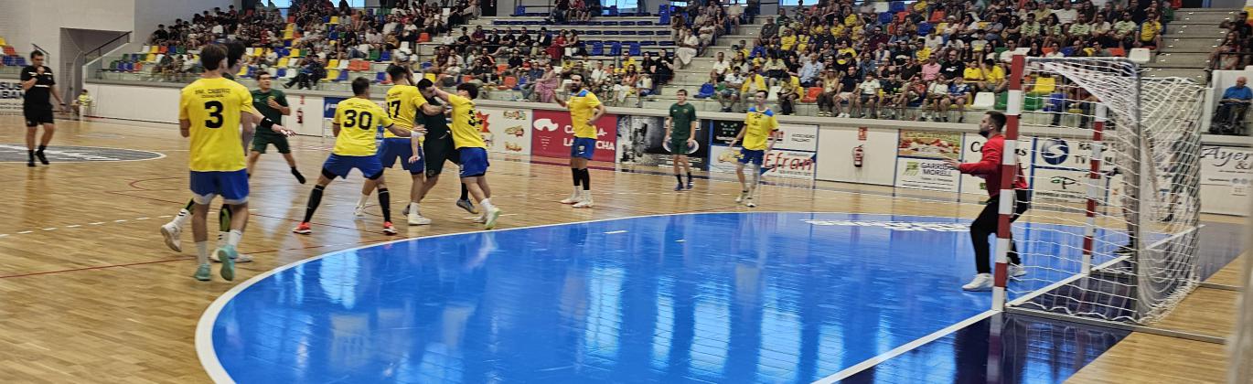 Jugada del partido entre Caserío y Rebi Cuenca