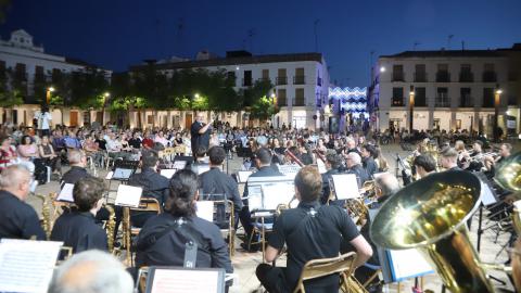 Embedded thumbnail for Concierto de Pasodobles Feria y Fiestas 2026 - Banda de la AMC 'Julián Sánchez-Maroto'